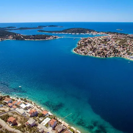 Apartment Family Friendly With A Swimming Pool Zatoglav, - 19761 Rogoznica (Sibenik-Knin)