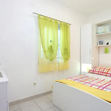 Apartment Family Friendly With A Swimming Pool Zatoglav, - 19761
