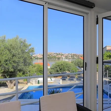 Family Friendly With A Swimming Pool Zatoglav, - 19761 Apartment Rogoznica (Sibenik-Knin)