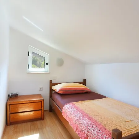 Family Friendly With A Swimming Pool Zatoglav, - 19761 Apartment Rogoznica (Sibenik-Knin)